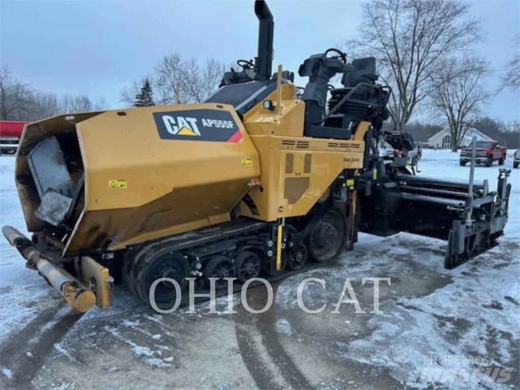 CAT AP555F Pulverizatoare de bitum