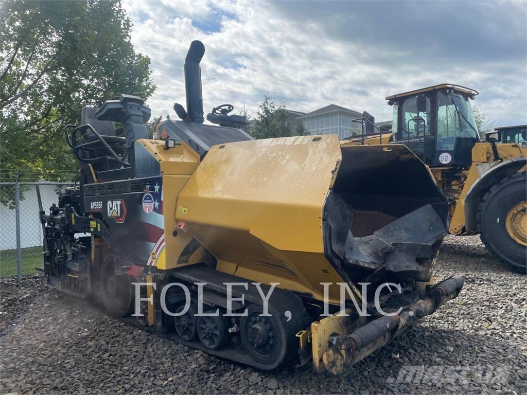 CAT AP555F Pavatoare asfalt