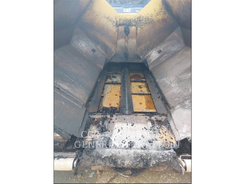 CAT AP600F Pavatoare asfalt