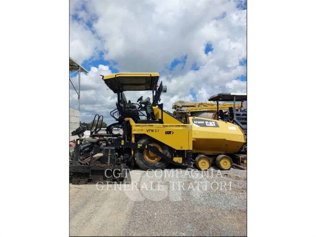 CAT AP600F Pavatoare asfalt