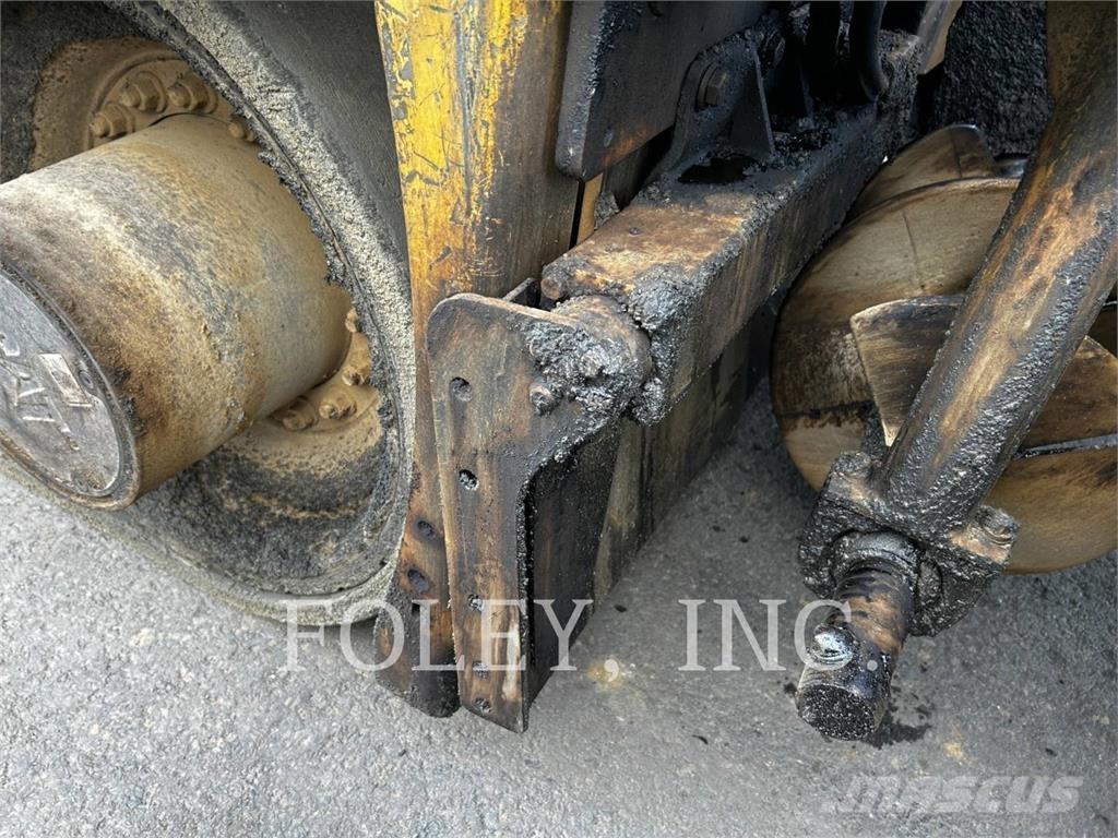 CAT AP655F Pavatoare asfalt