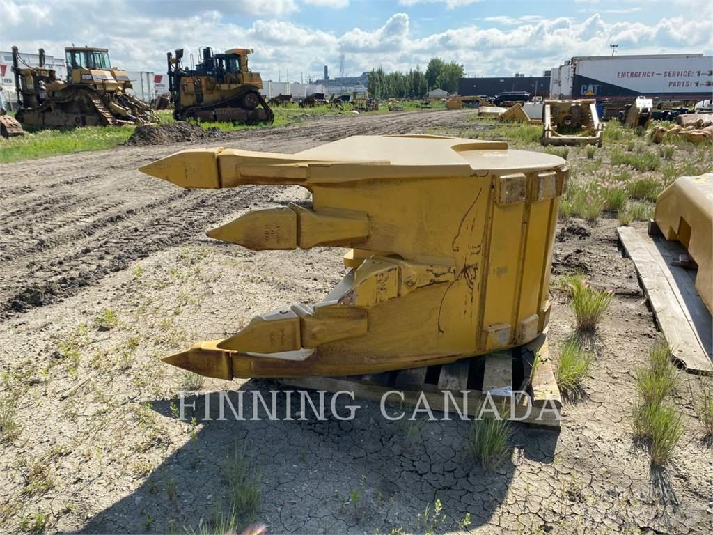 CAT ATTACHMENTS 390F Pistoane