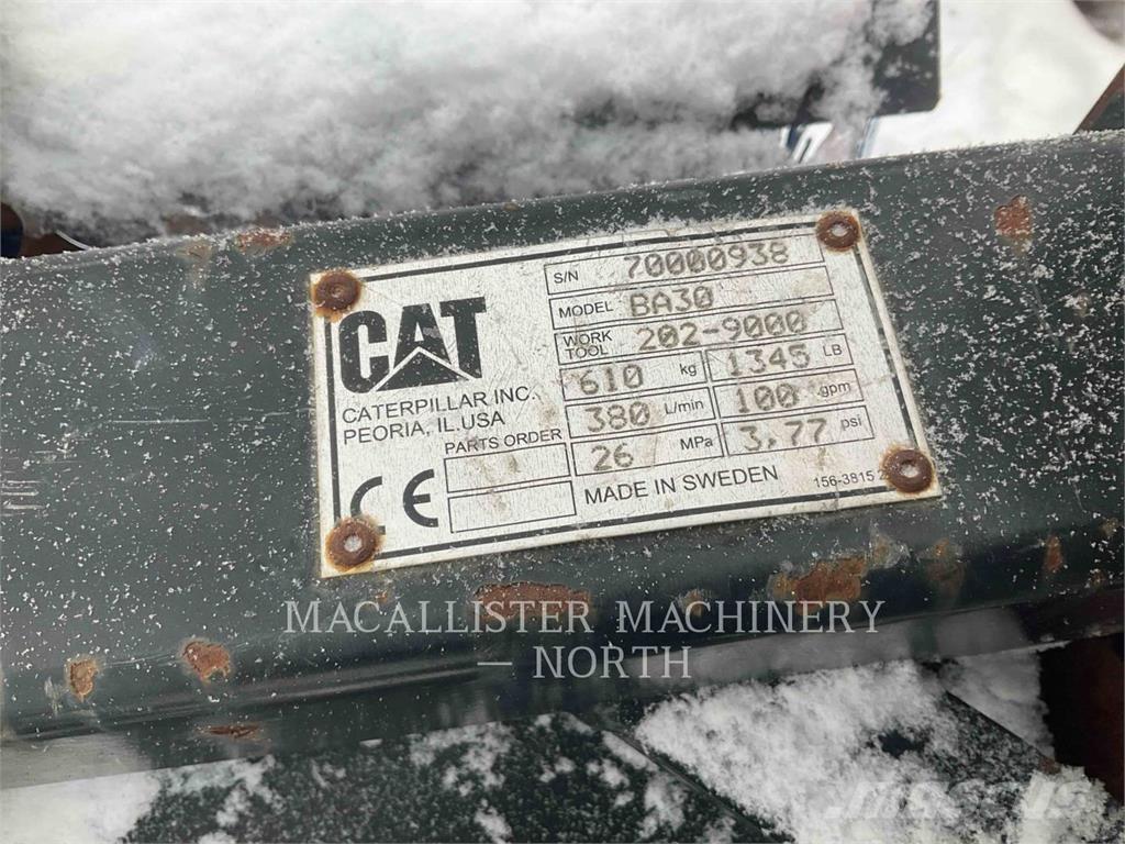 CAT BA30 Perii