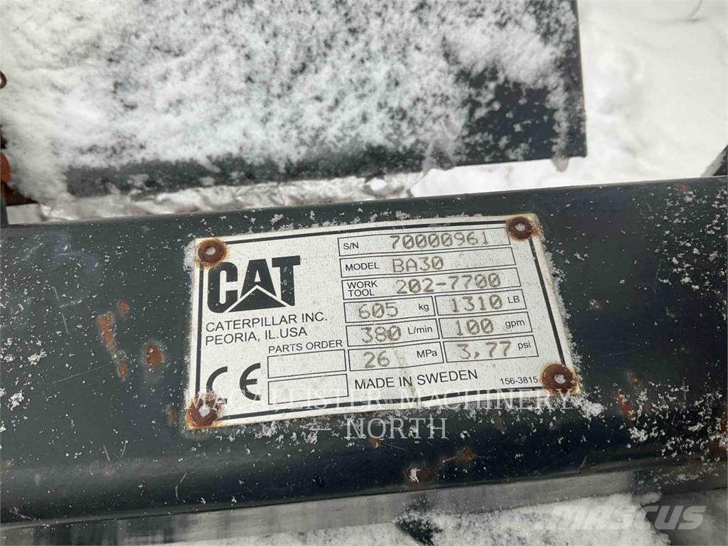 CAT BA30 Perii