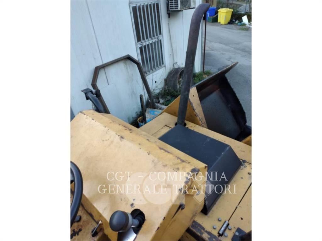 CAT BB730 Pavatoare asfalt