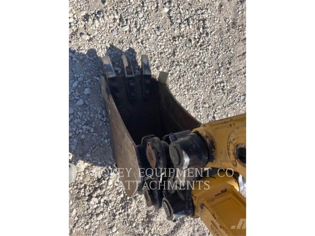 CAT BK302P12 Excavatoare pe șenile
