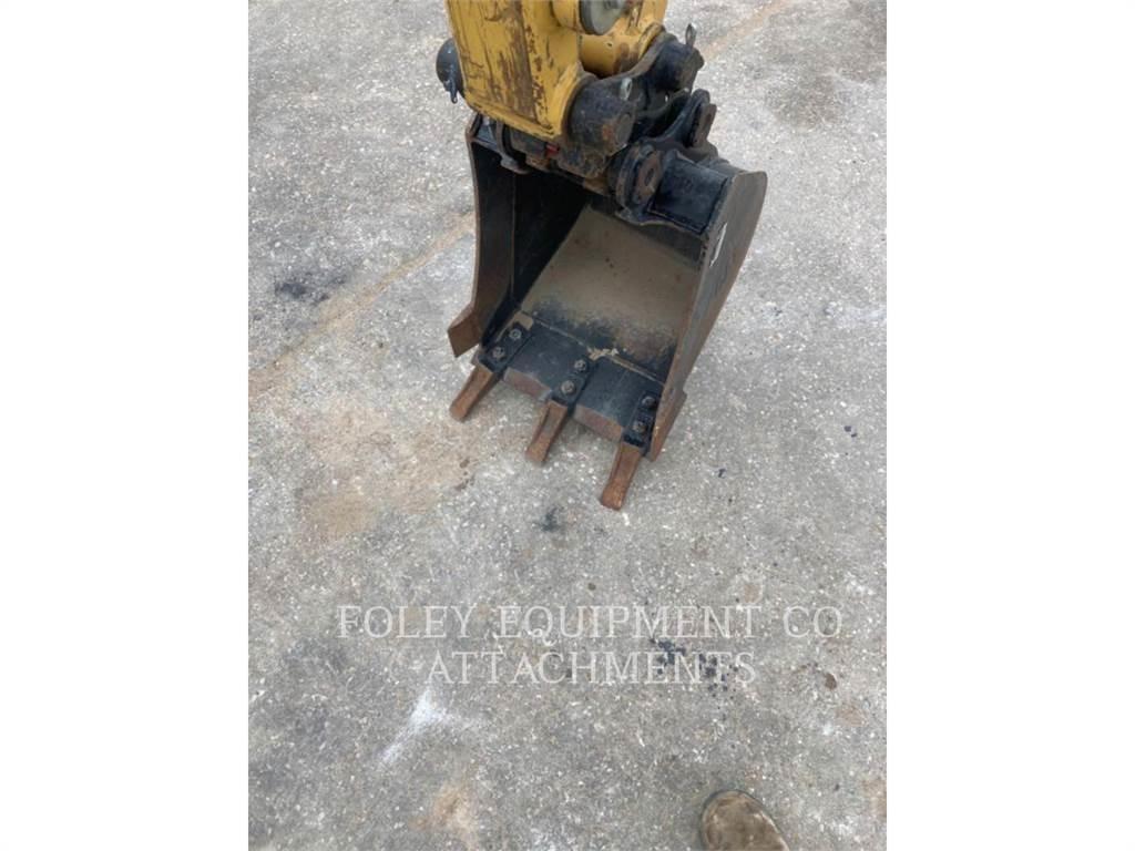 CAT BK302P18 Excavatoare pe șenile
