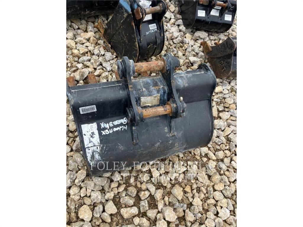 CAT BK303P32 Excavatoare pe șenile

