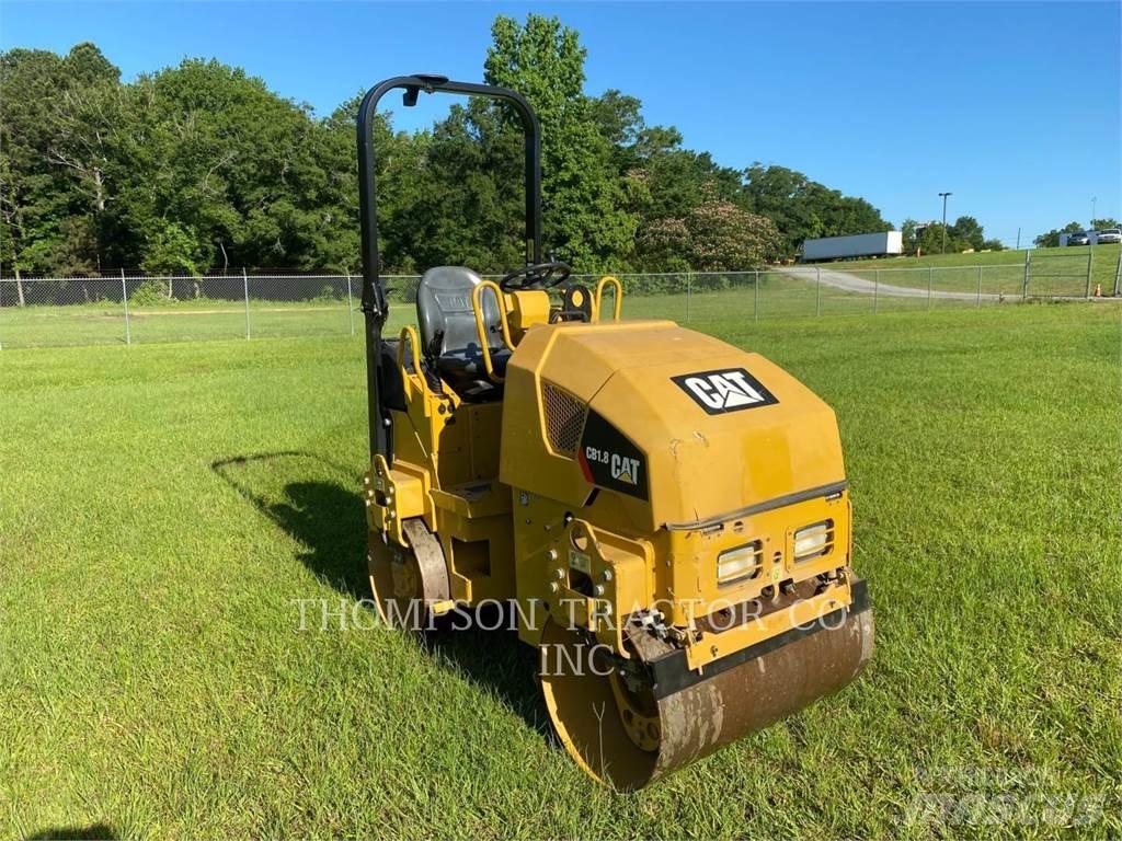 CAT CB 1.8 Cilindri compactori dubli