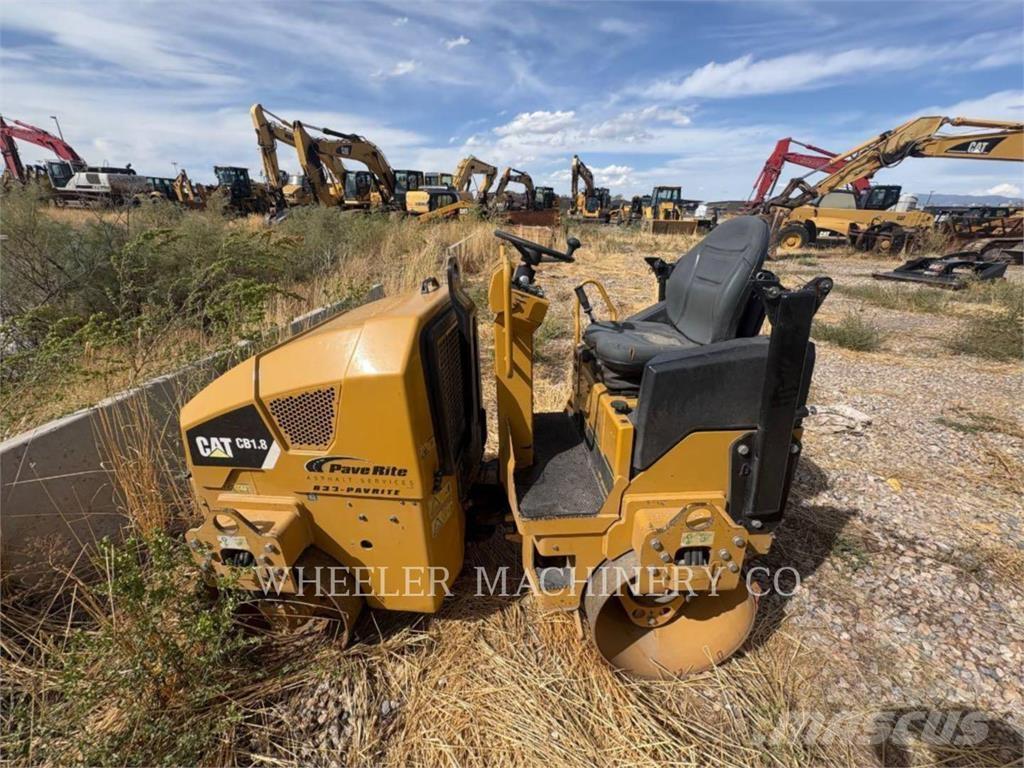 CAT CB1.8 Buldoexcavatoare