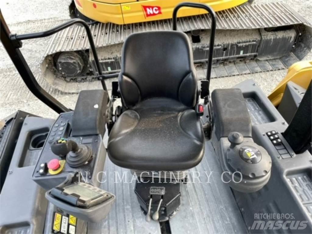 CAT CB10 Pavatoare asfalt