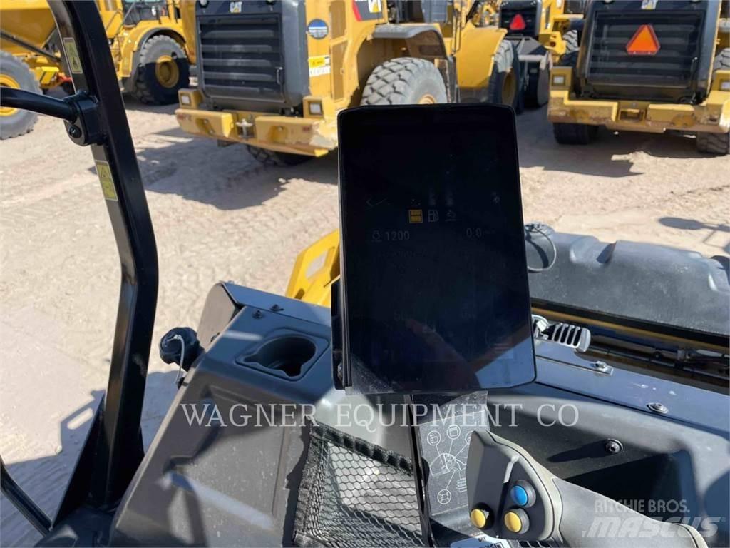 CAT CB10 Compactoare sol