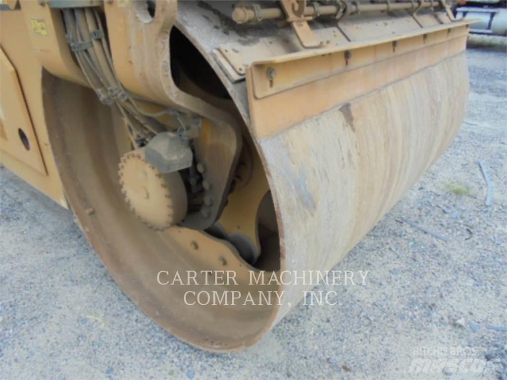 CAT CB10 Compactoare sol