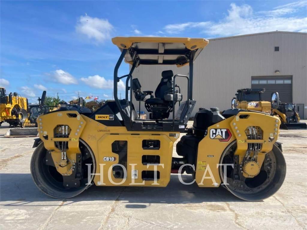 CAT CB10 Compactoare monocilindrice