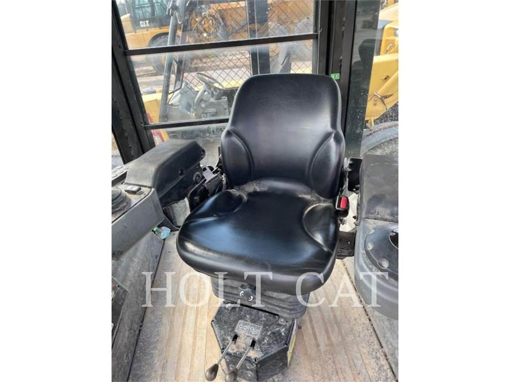 CAT CB10 Compactoare monocilindrice