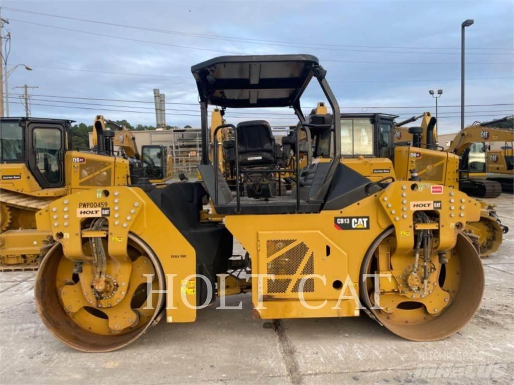 CAT CB13 Compactoare monocilindrice