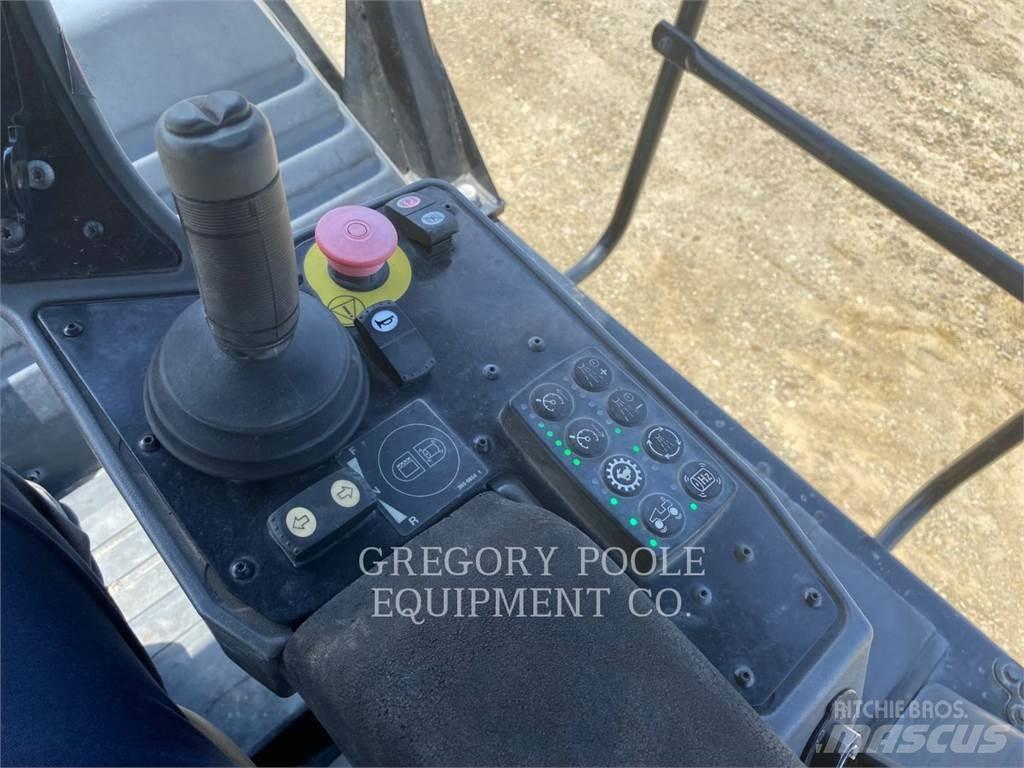 CAT CB13 Cilindri compactori dubli