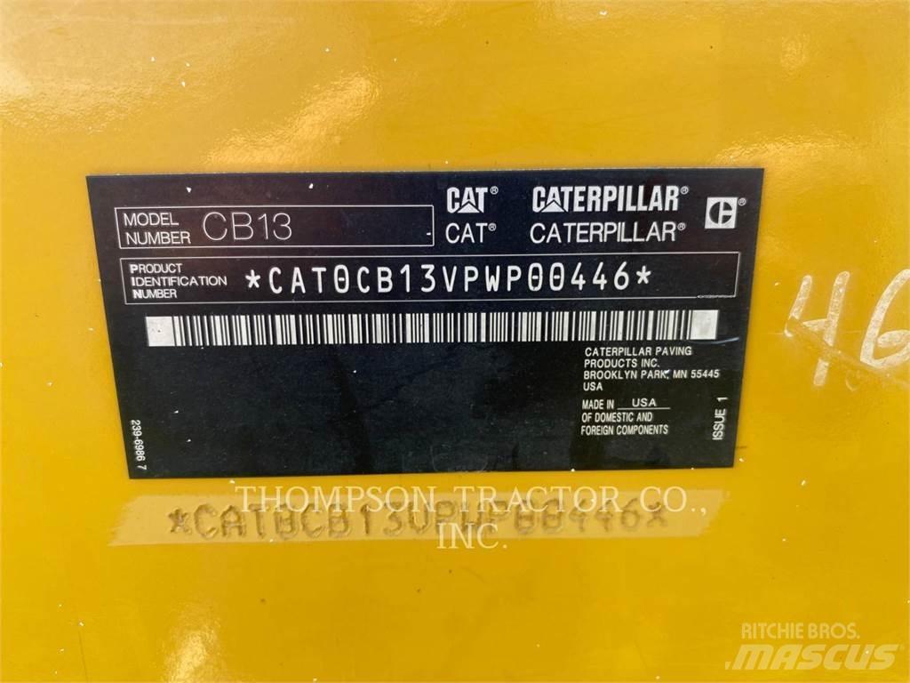 CAT CB13 Cilindri compactori dubli
