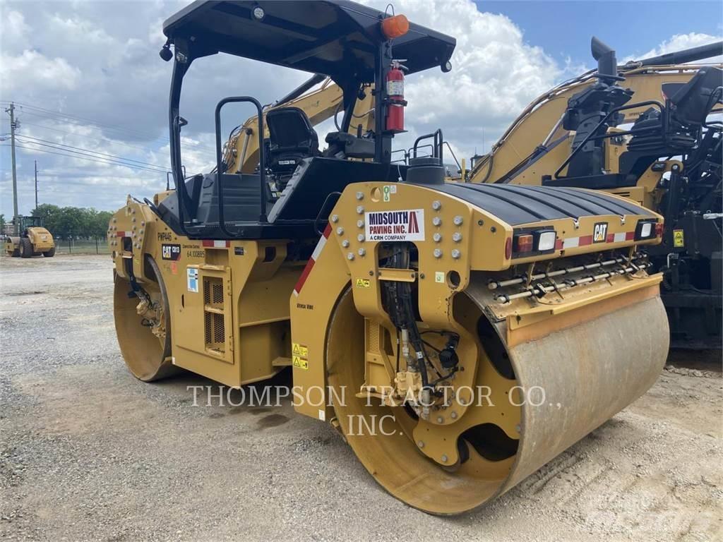 CAT CB13 Cilindri compactori dubli