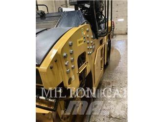 CAT CB13 Cilindri compactori dubli