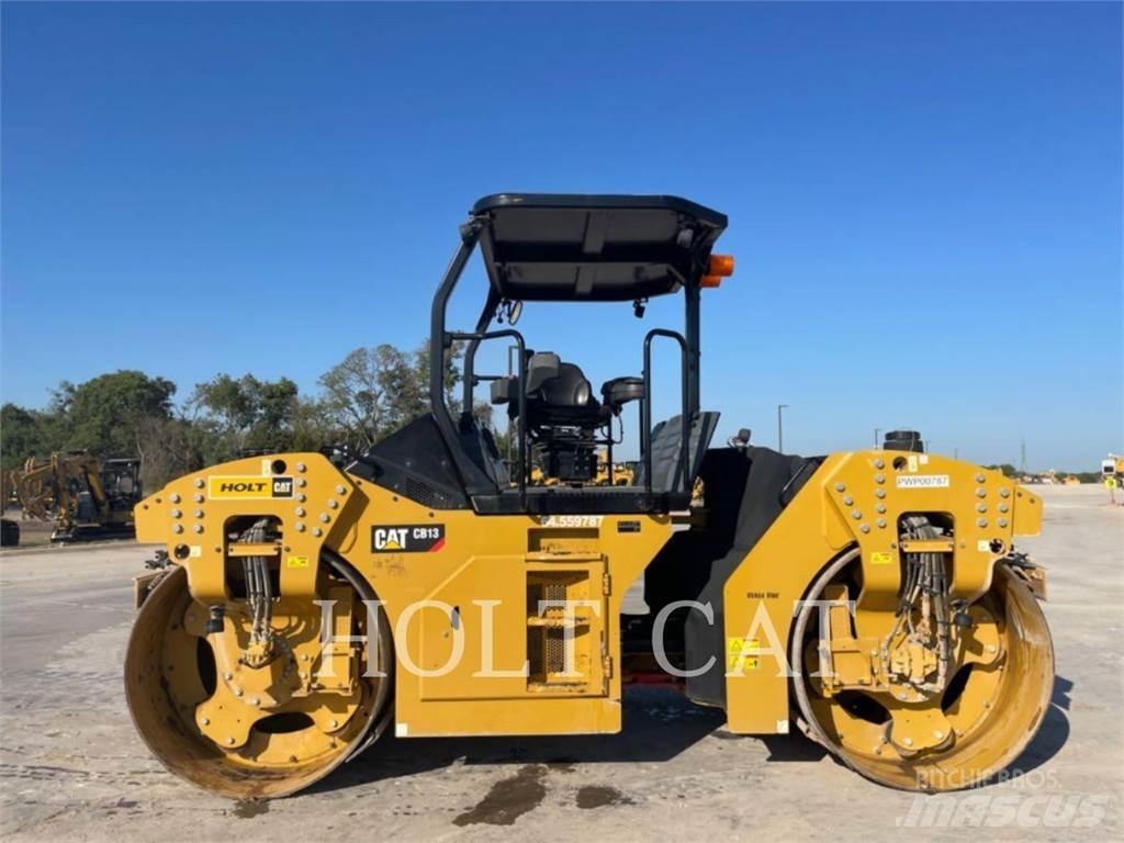 CAT CB13 Compactoare monocilindrice