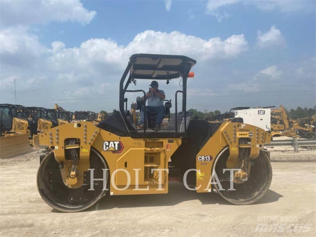 CAT CB13 Compactoare monocilindrice