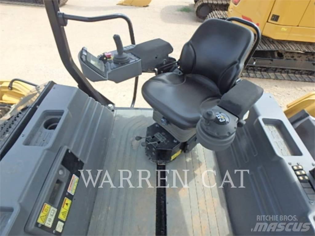 CAT CB13 Pavatoare asfalt