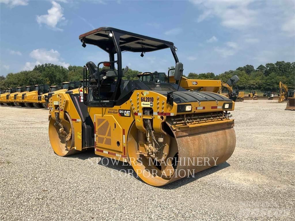 CAT CB13 Cilindri compactori dubli