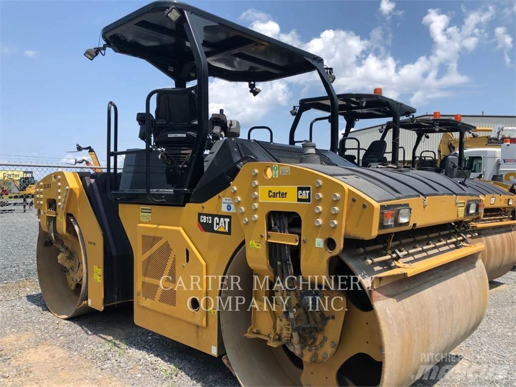 CAT CB13 Compactoare sol