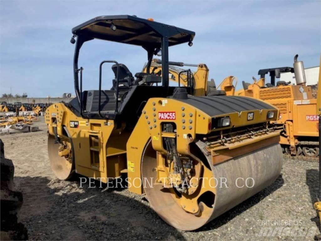 CAT CB13 Cilindri compactori dubli