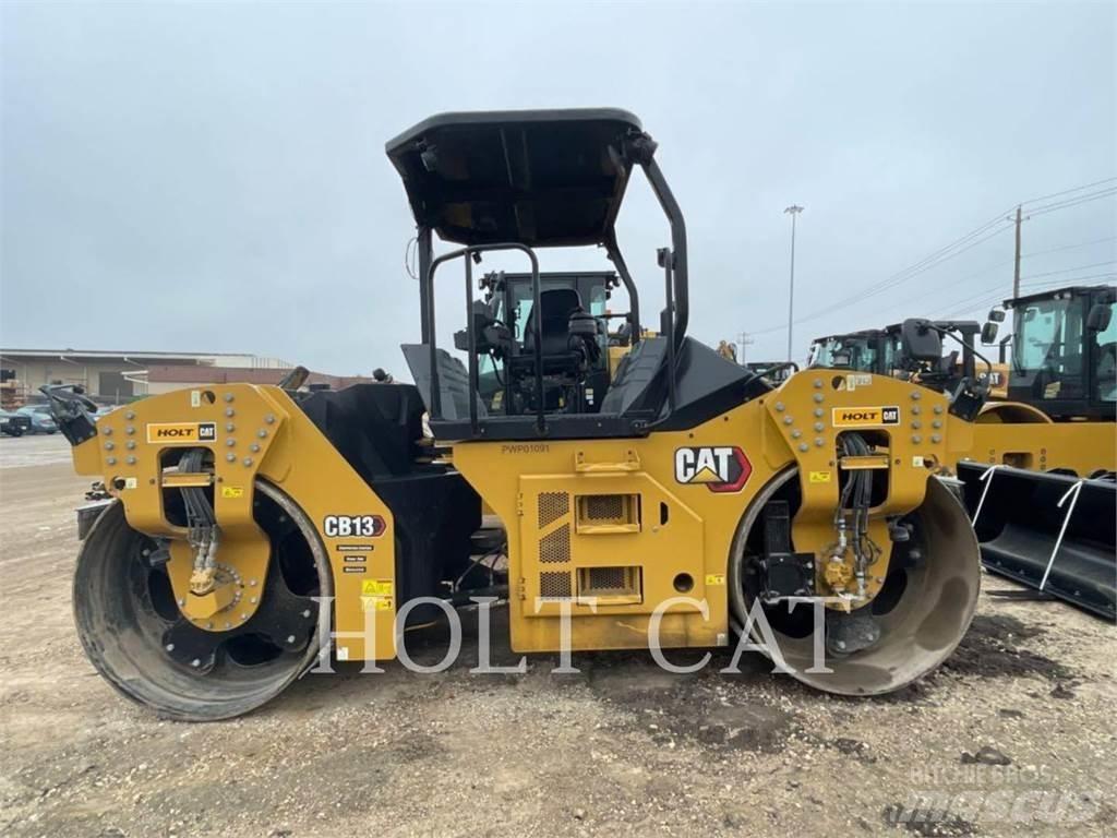 CAT CB13 Compactoare monocilindrice