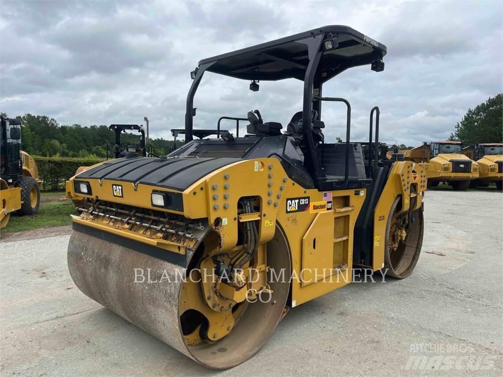 CAT CB13 Cilindri compactori dubli