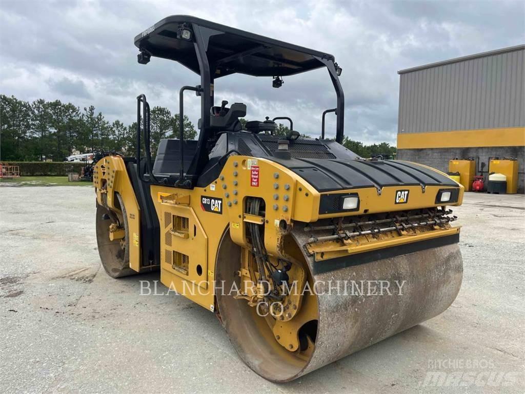 CAT CB13 Cilindri compactori dubli
