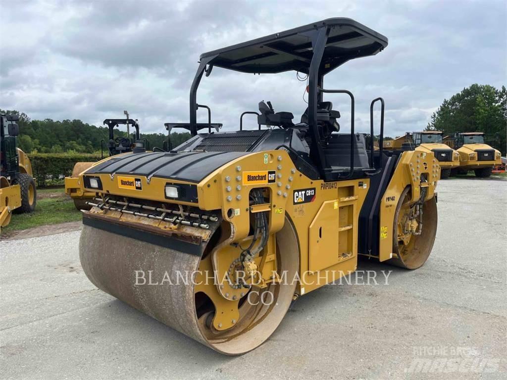 CAT CB13 Cilindri compactori dubli