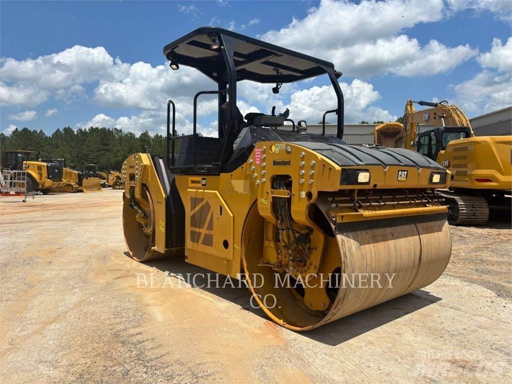 CAT CB13 Cilindri compactori dubli