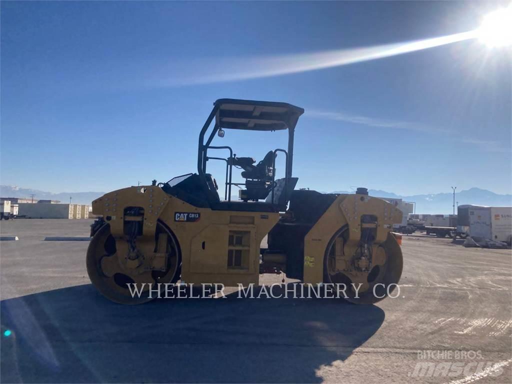 CAT CB13 Cilindri compactori dubli