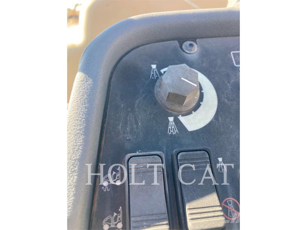 CAT CB14B Cilindri compactori dubli