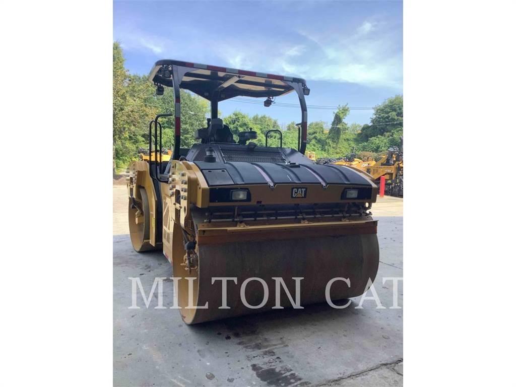 CAT CB15 Cilindri compactori dubli