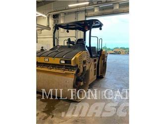 CAT CB15 Cilindri compactori dubli