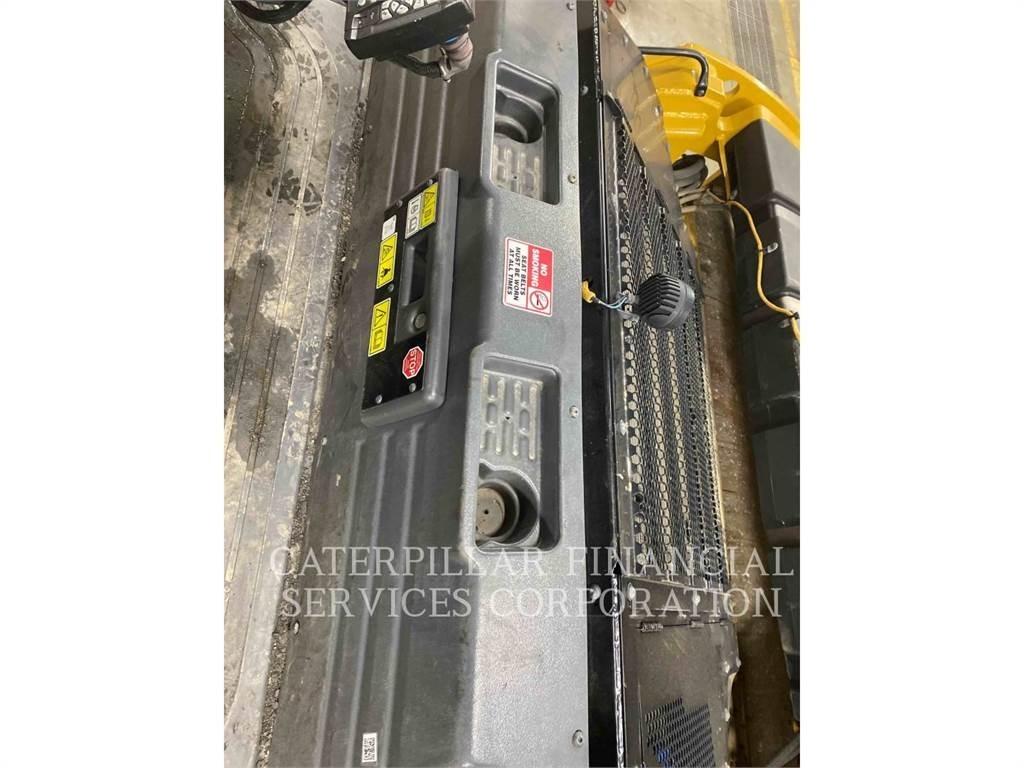 CAT CB15 Cilindri compactori dubli