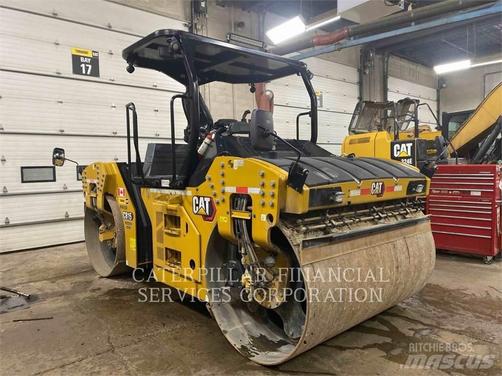 CAT CB15 Cilindri compactori dubli