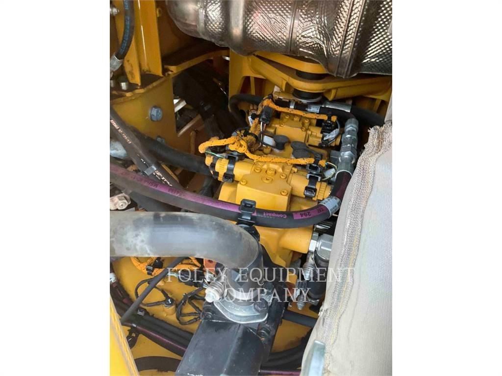 CAT CB15 Compactoare sol