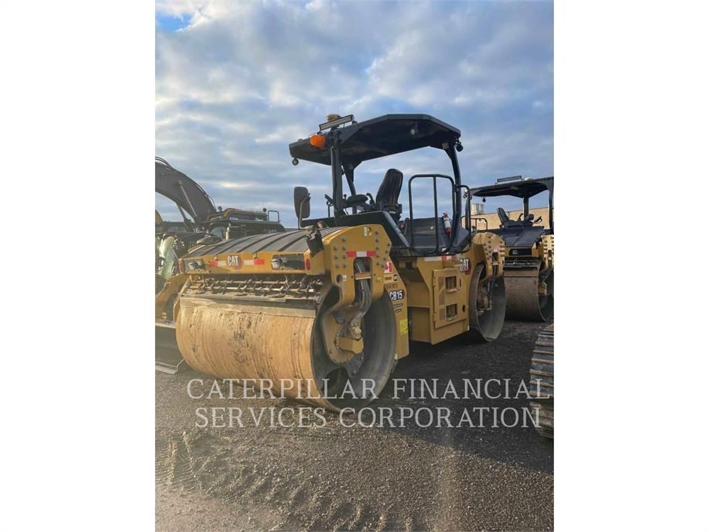 CAT CB15 Cilindri compactori dubli