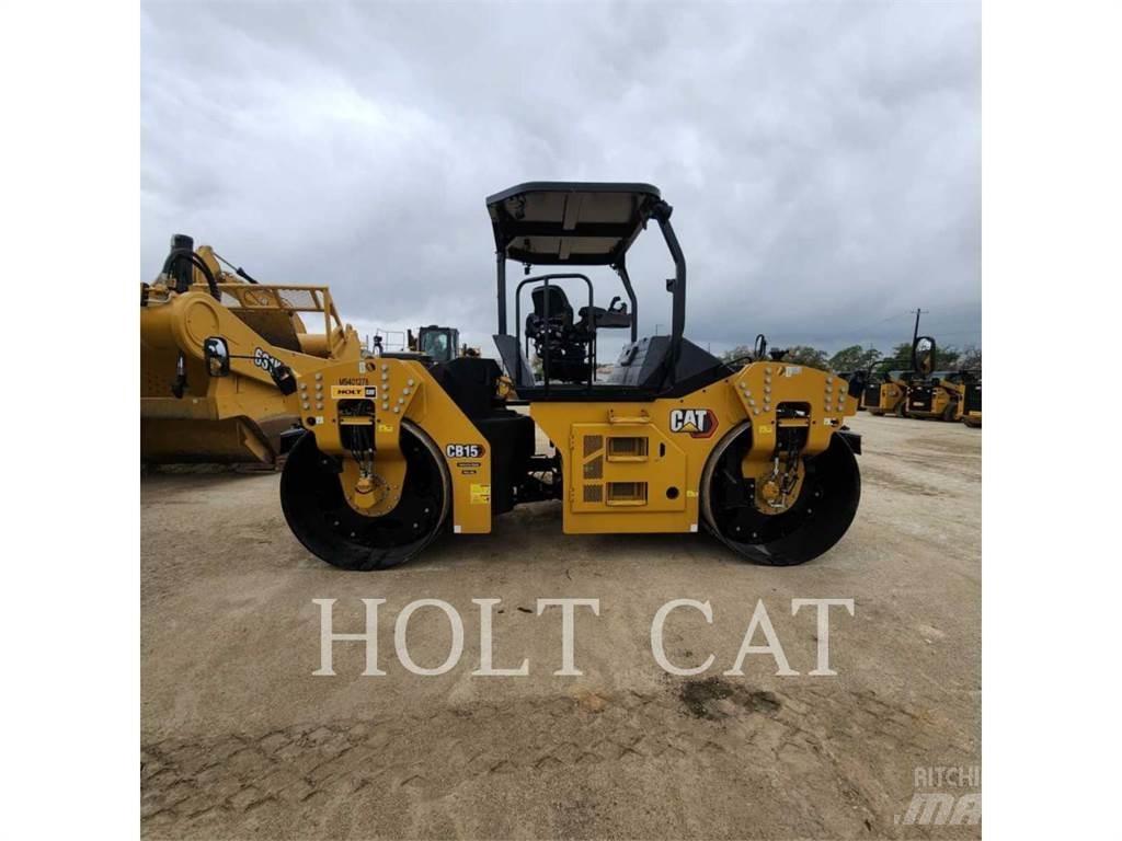 CAT CB15 Incarcator pe pneuri