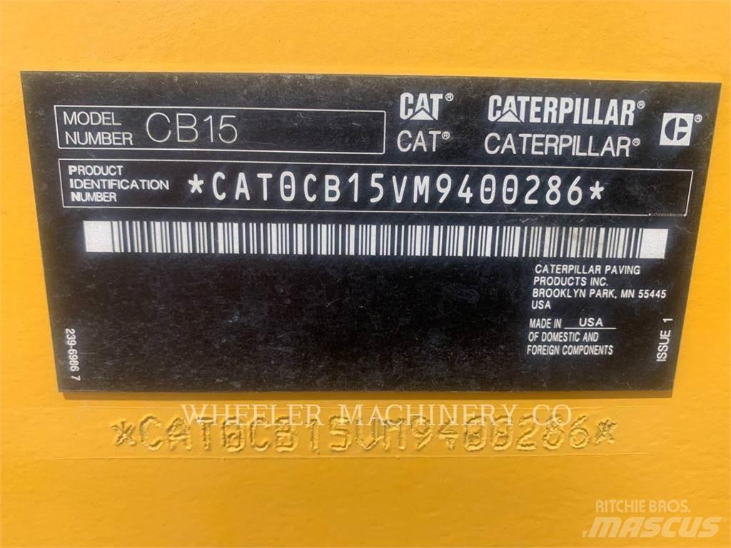CAT CB15 Cilindri compactori dubli