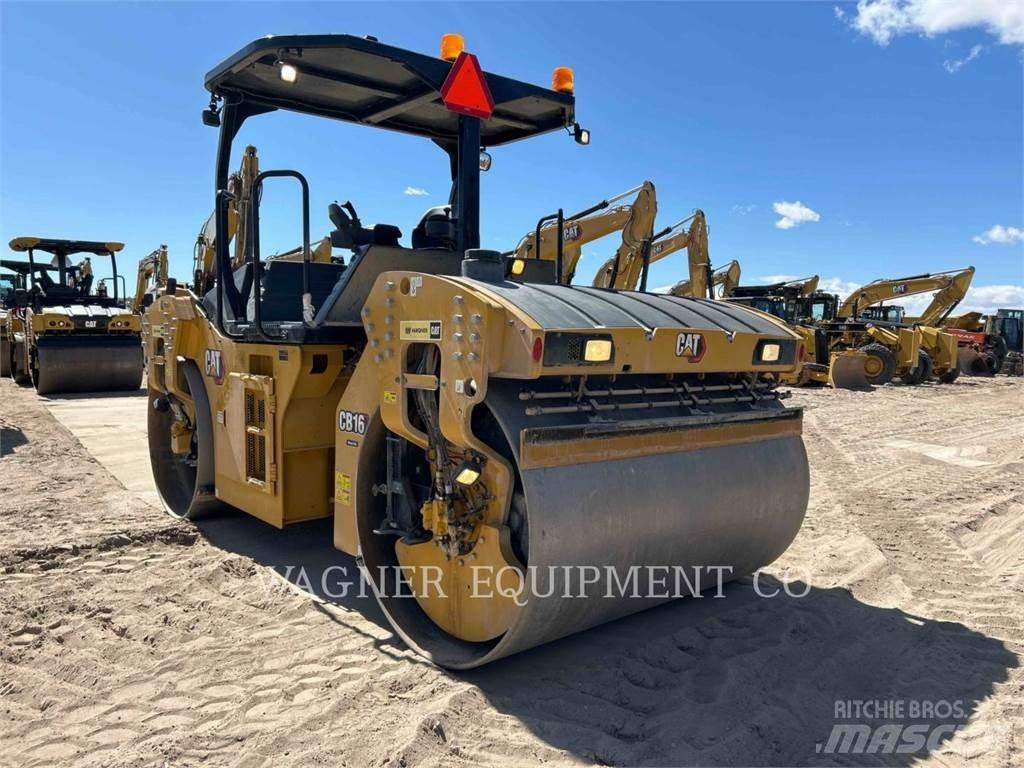 CAT CB16 Compactoare sol