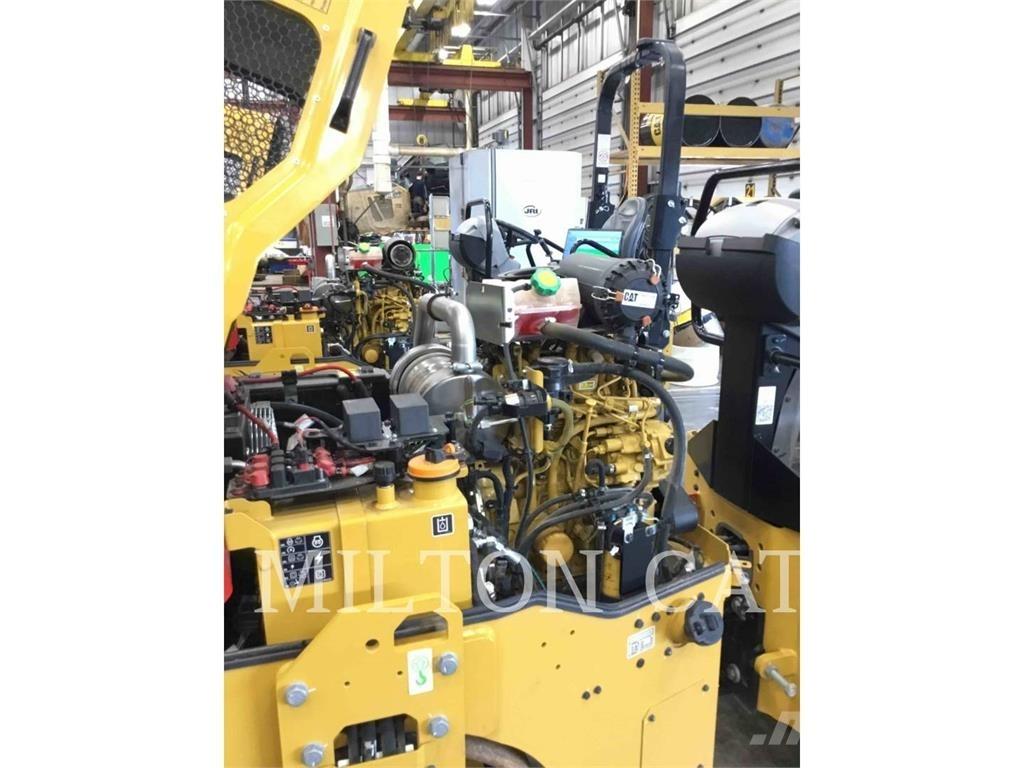 CAT CB2.5 Compactoare sol