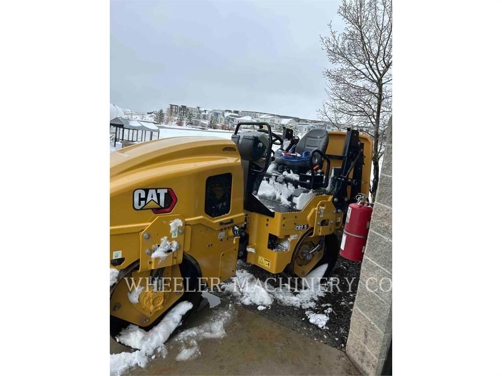 CAT CB2.5 Cilindri compactori dubli