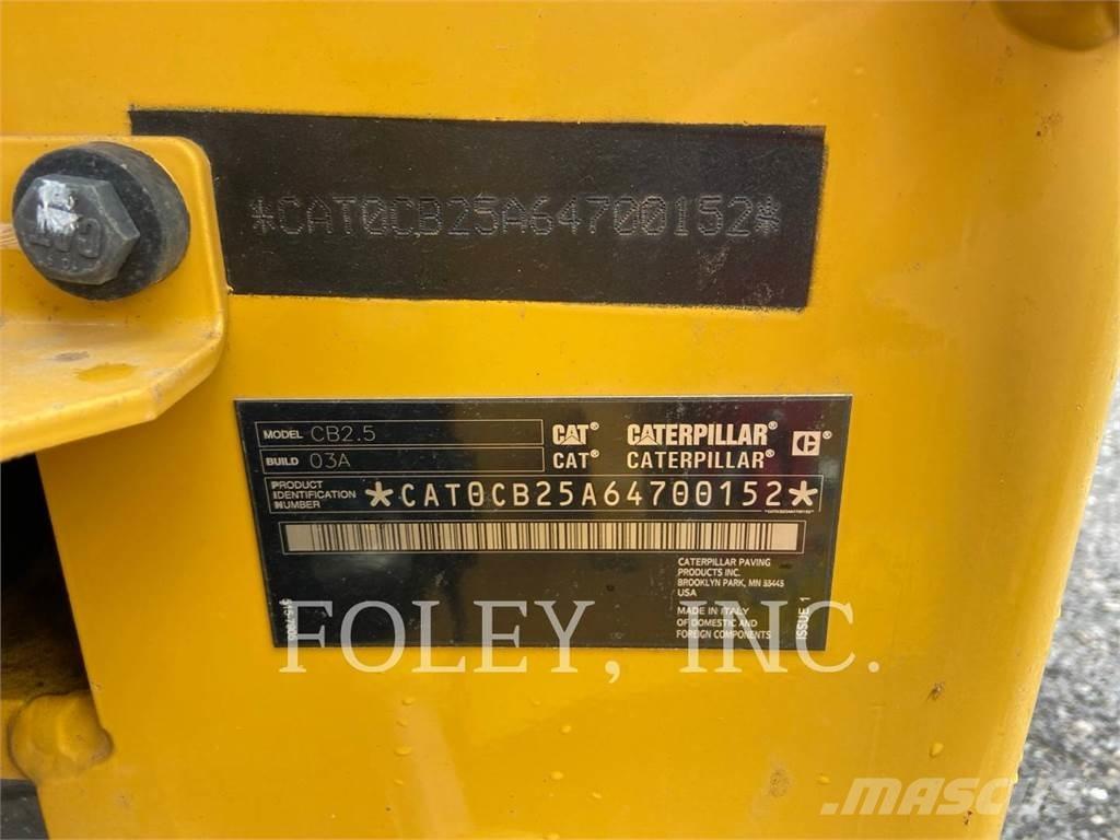 CAT CB2.5-03 Cilindri compactori dubli