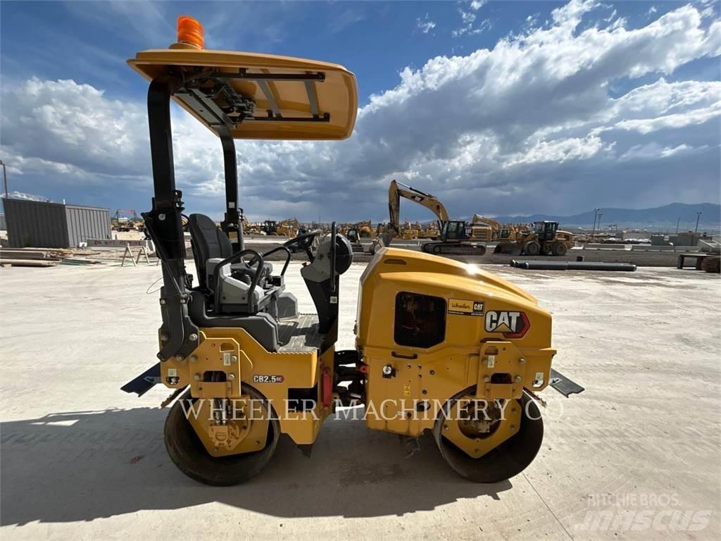CAT CB2.5 GC Cilindri compactori dubli
